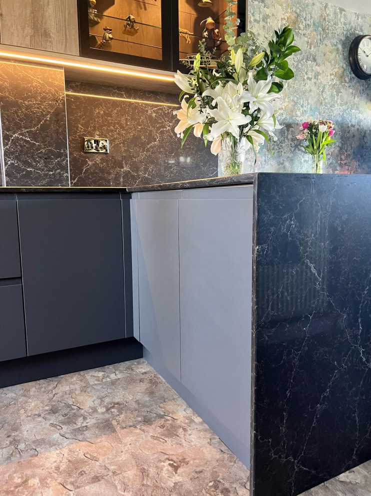 The Hinckley Kitchen - Volpi True Handleless - RRP £30,500 - Luxe Price £25,000