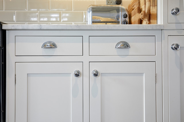 White Shaker Kitchen traditional-kitchen