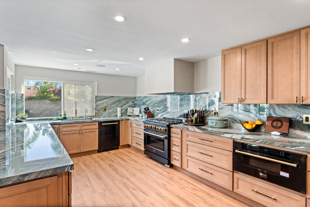 The Bold and Beautiful Kitchen