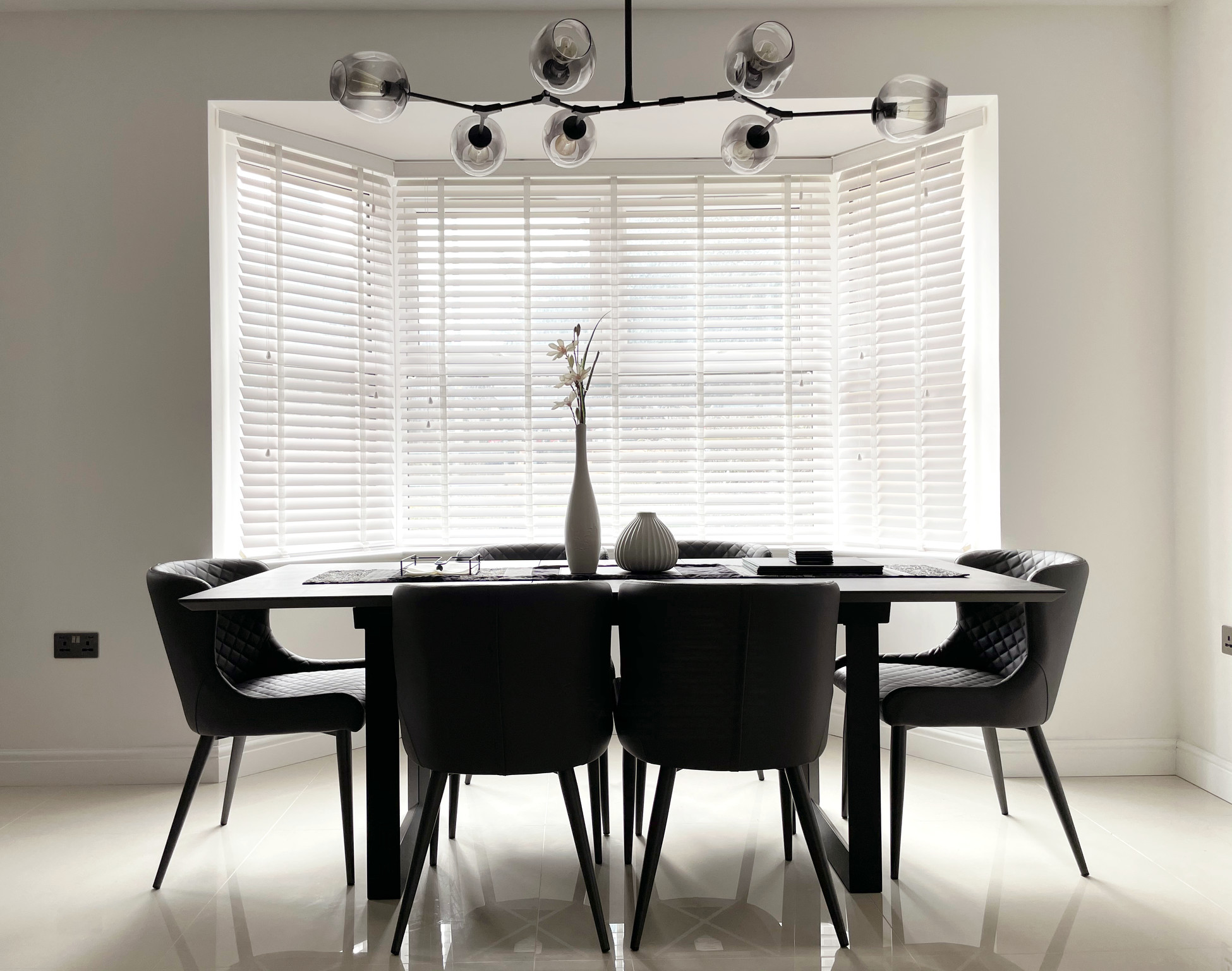 Dining Table+Pendant Chandelier