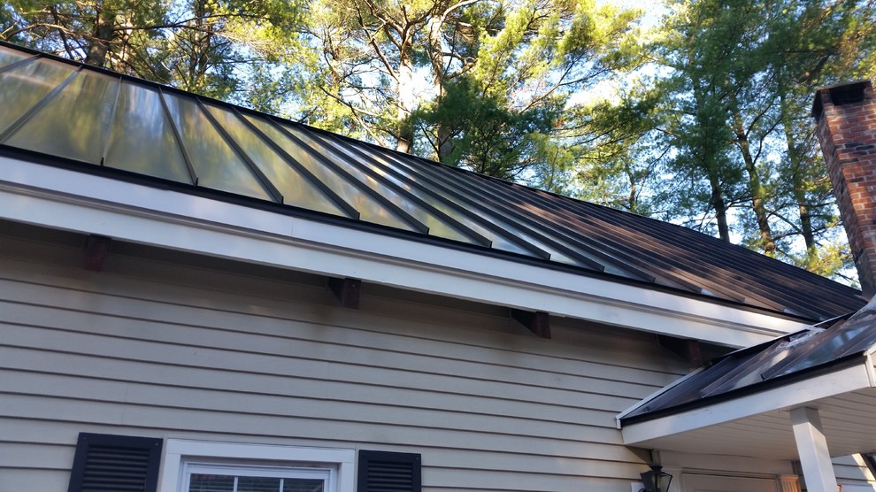 Lovely Lakehouse Standing Seam Metal Roof in Dark Bronze - Farmhouse ...