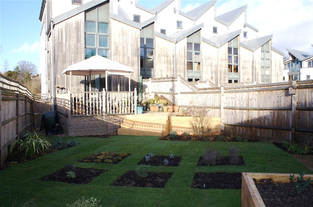 Wharf Road, Maidstone contemporary-garden