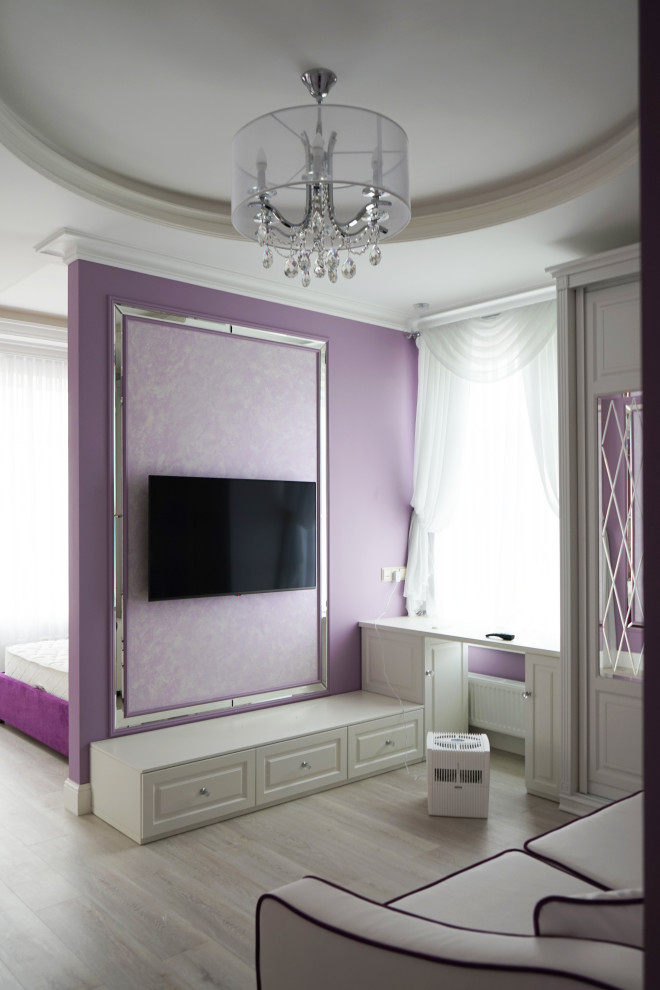 Фото готового интерьера. Второй этаж загородного дома, пространство спален в дом