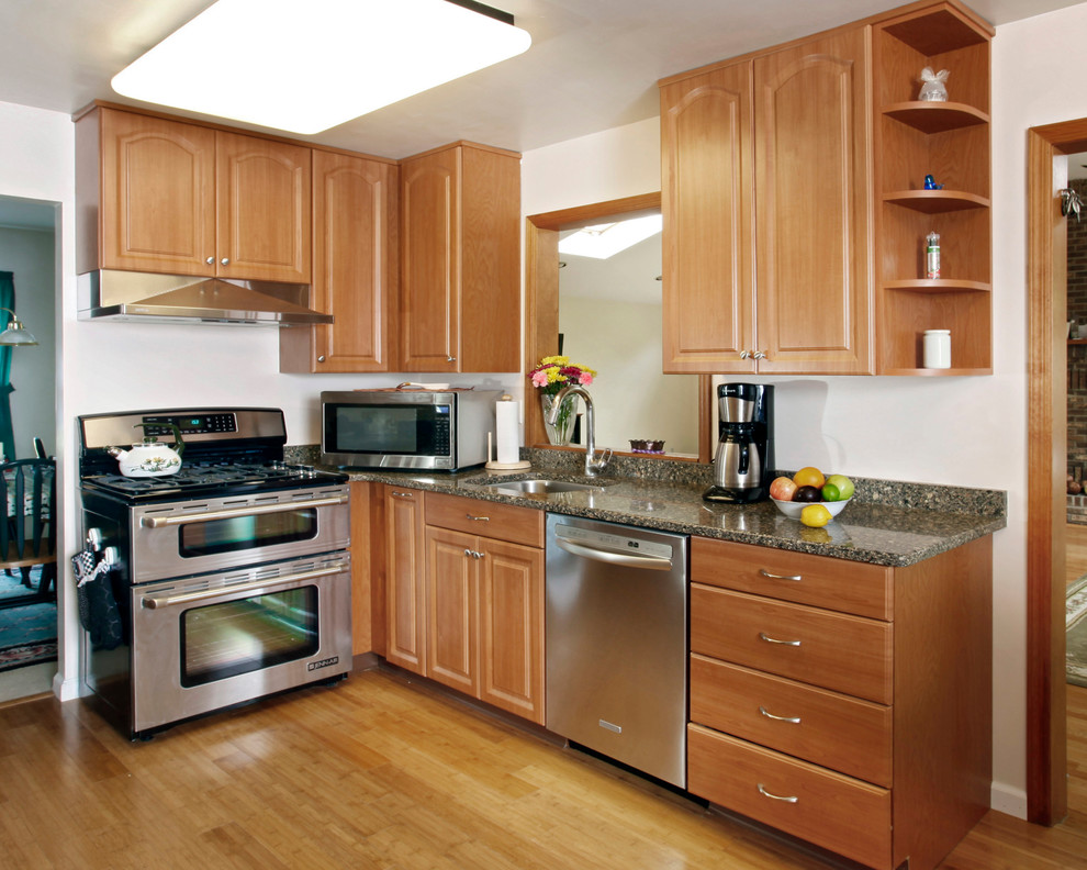 Photo of a traditional kitchen in Philadelphia.