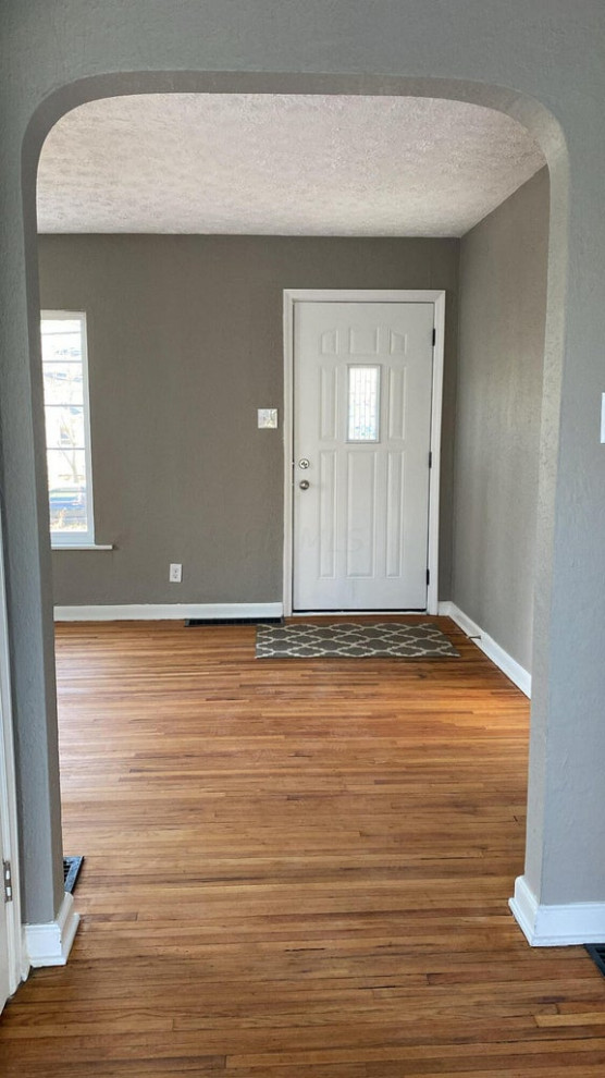 Entryway - entryway idea in Columbus