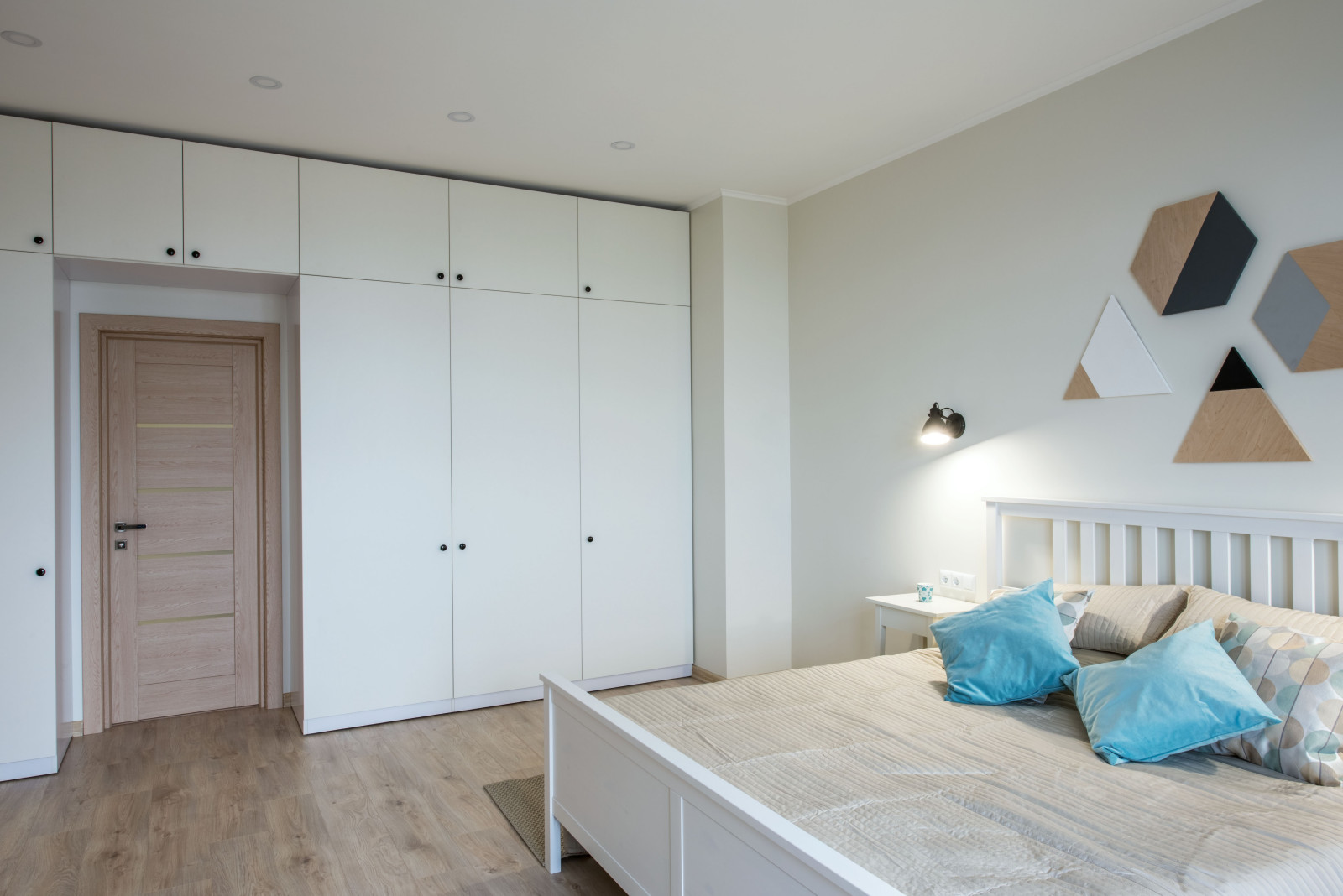 Простор и свет:  четырехкомнатная квартира (186.00m²) на 18 этаже