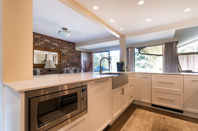 Capilano Kitchen transitional-kitchen