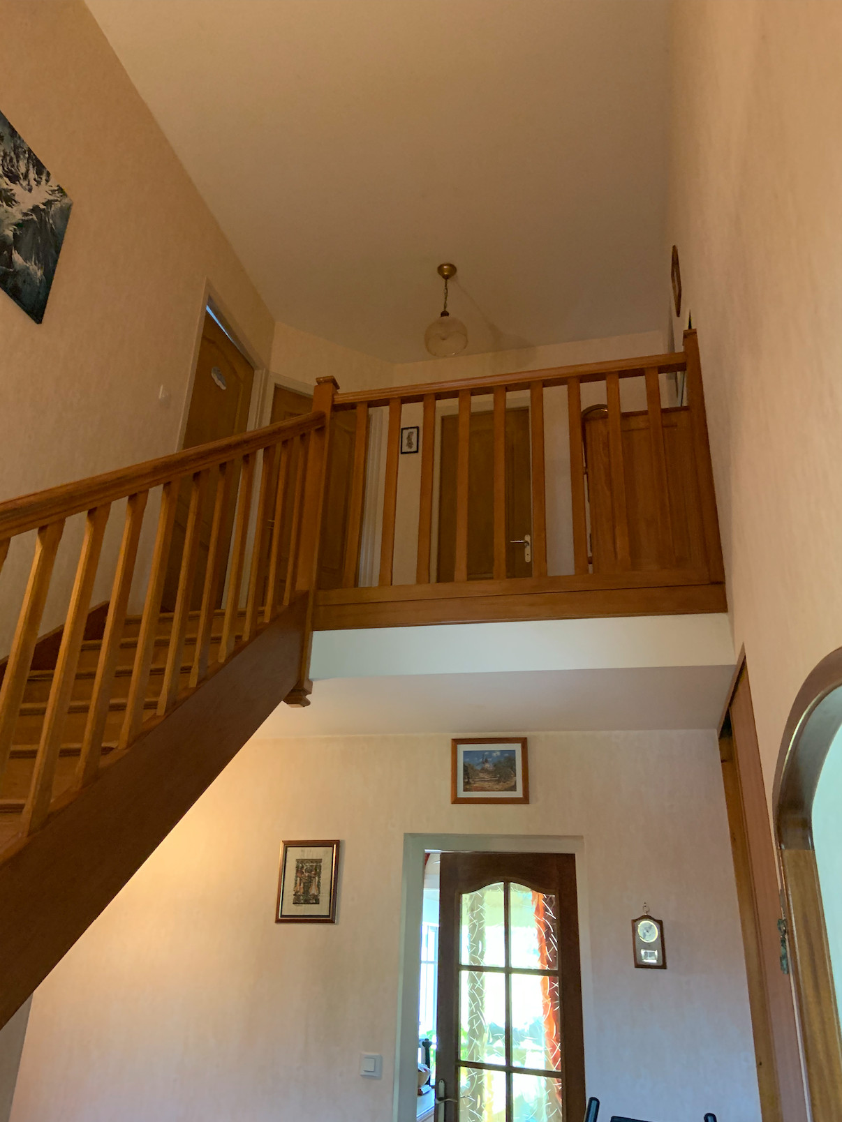Design Mobilier - Agencement sur mesure-création de rangenements sous escalier