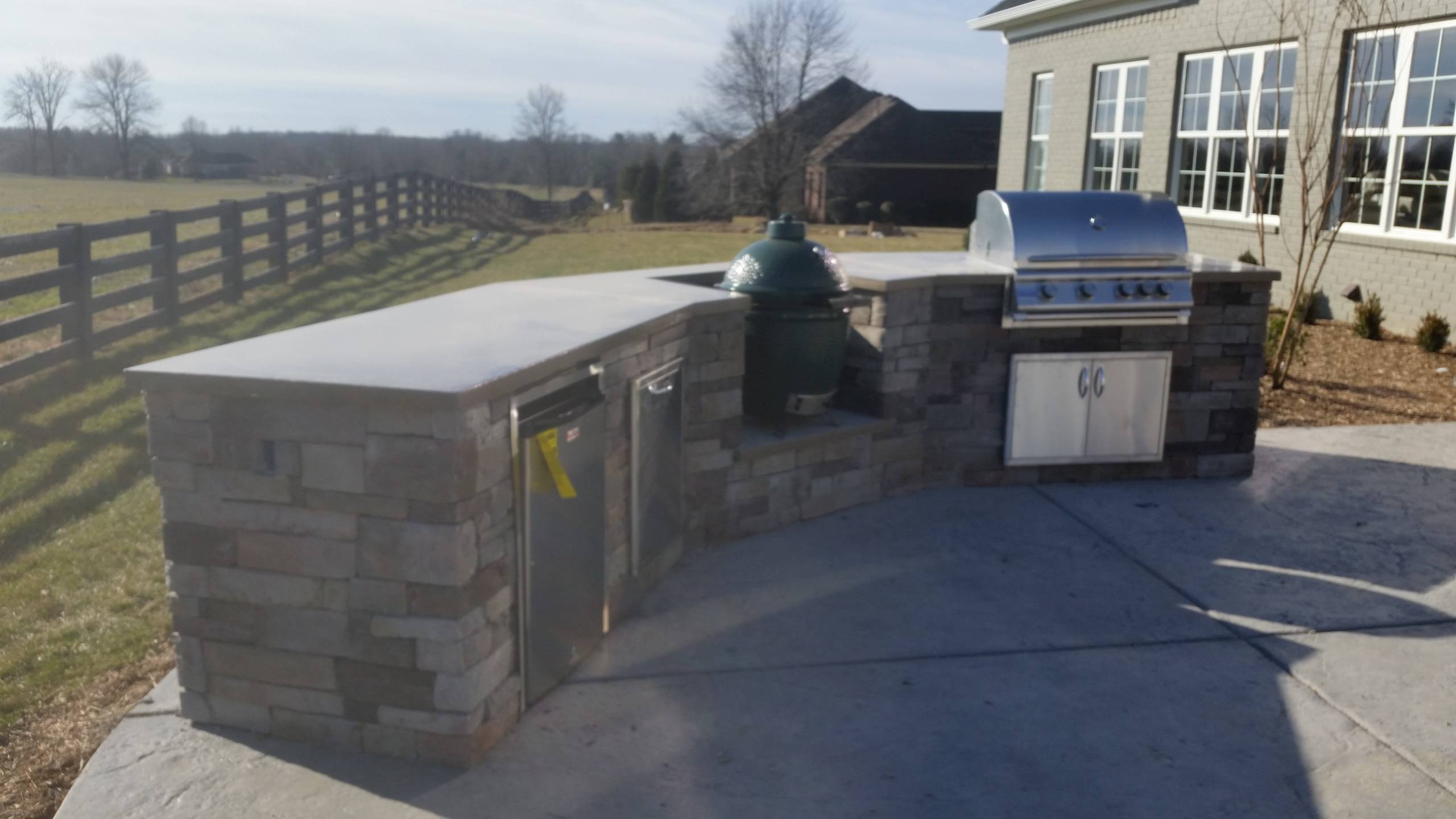 Lake Forest outdoor kitchen
