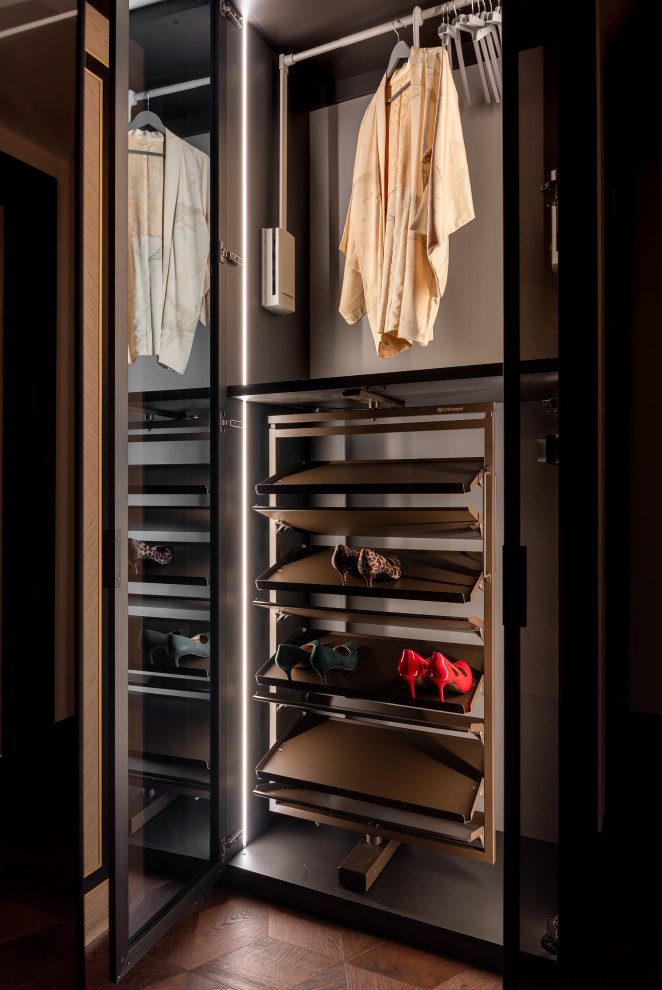 Стеклянный гардероб