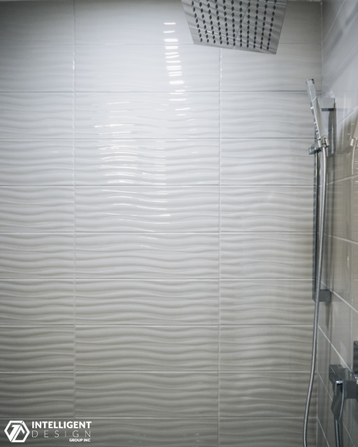 Rianda contemporary-bathroom