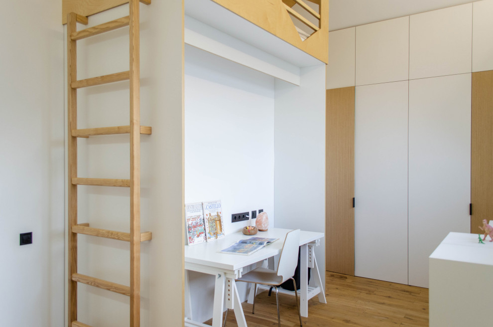 ЖД "Театральный", 77 м2