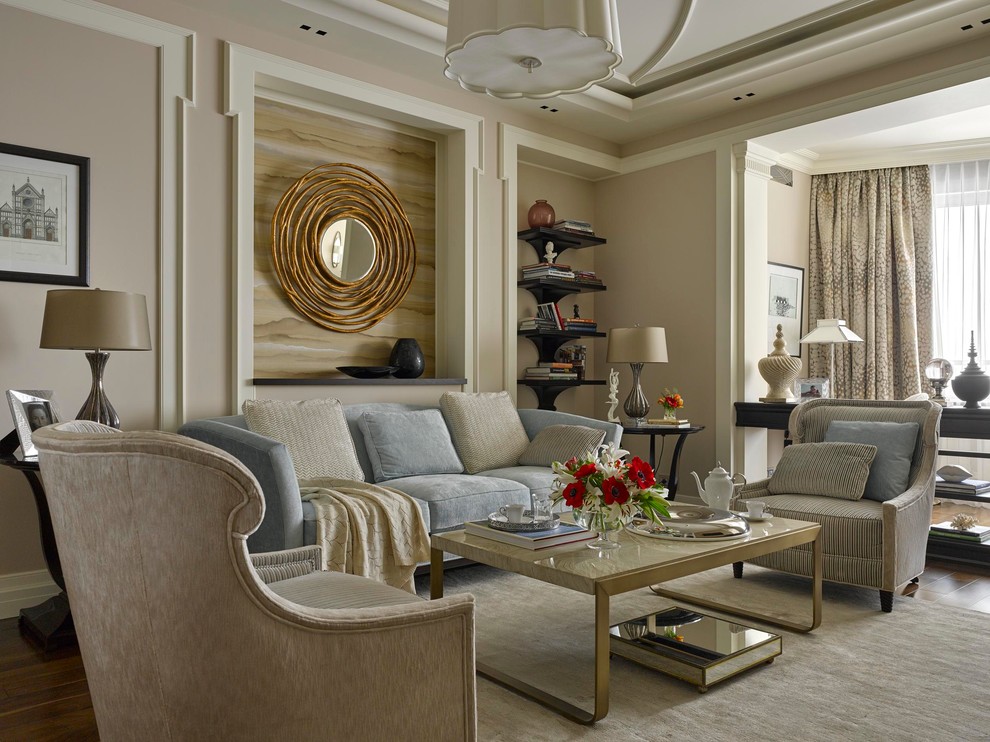 Inspiration for a transitional living room in Moscow.