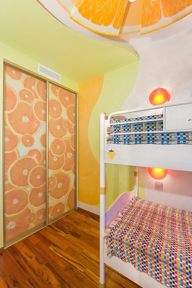 Интерьер коттеджа в ярких тонах