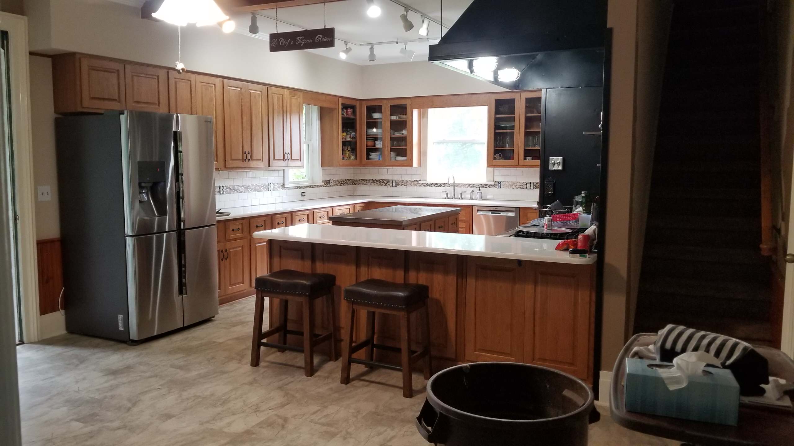 Large Gourmet Country Kitchen