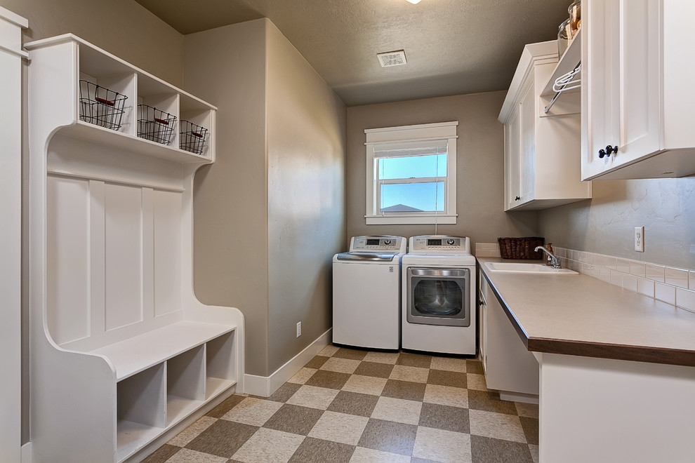 Laundry room - laundry room idea in Boise