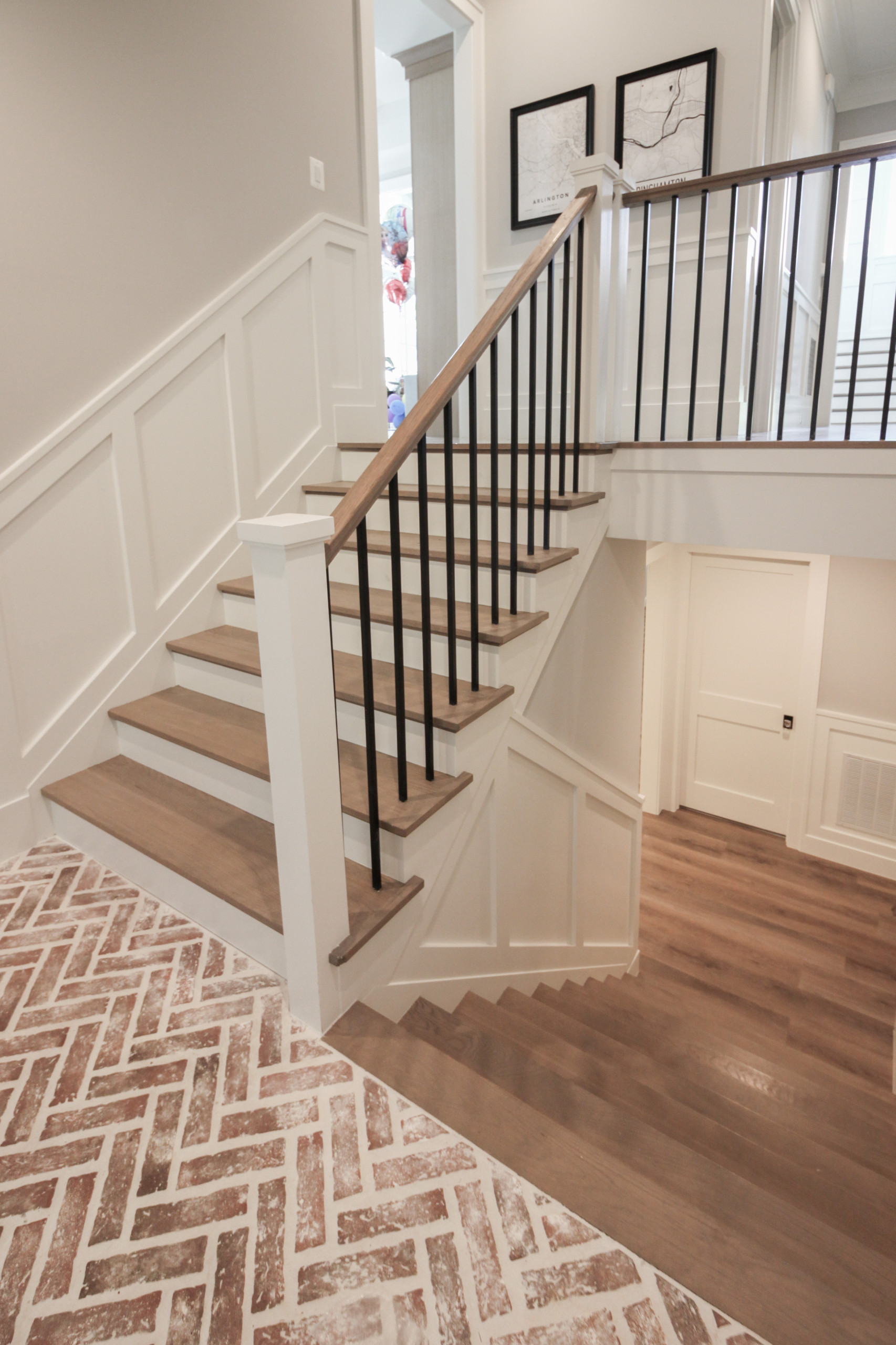 87_Welcoming and Functional Contemporary U-shaped Staircase, Arlington, VA 22207