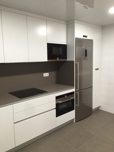Cocina blanca con Dekton