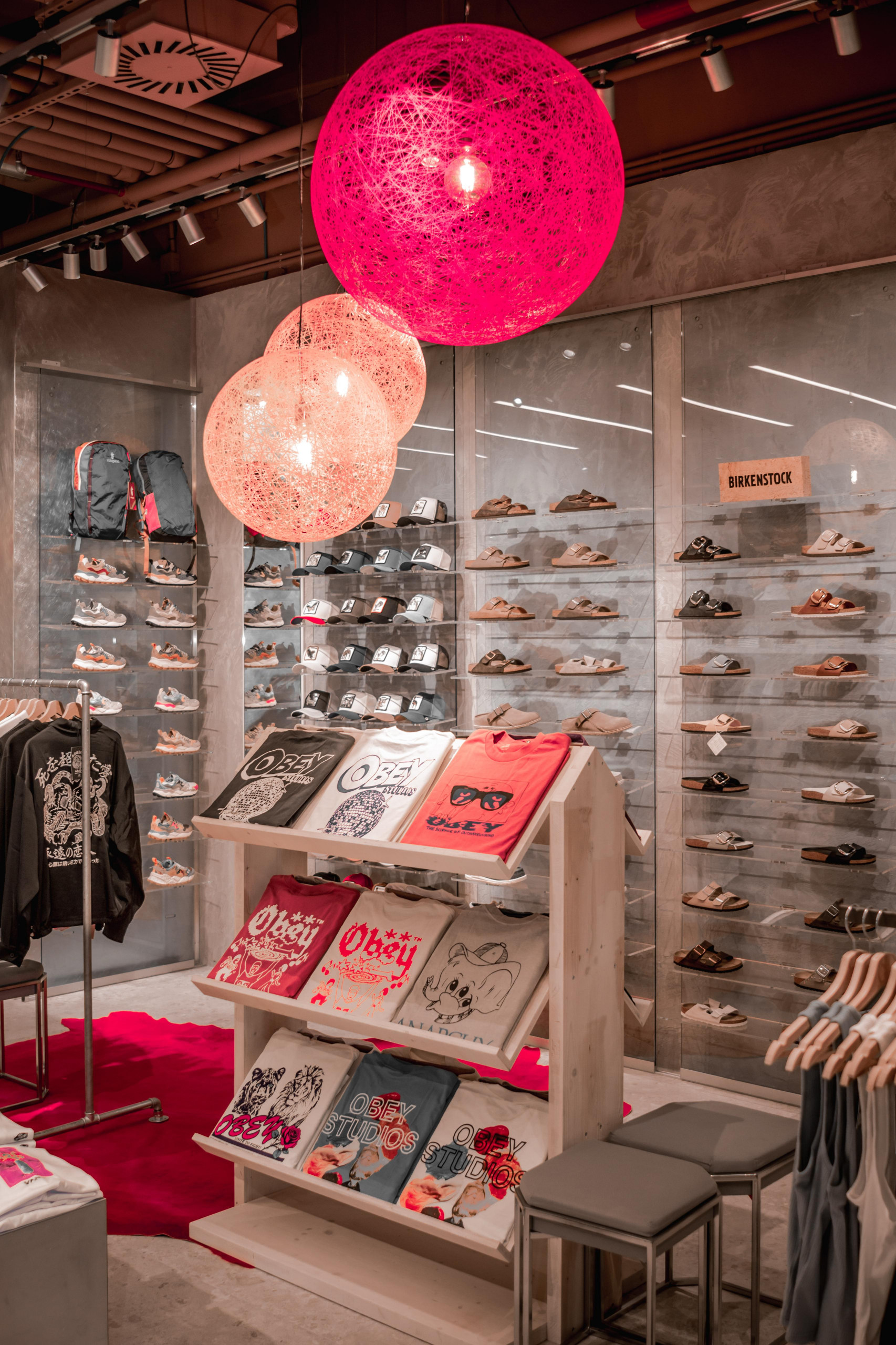 CREW NEW OPENING
