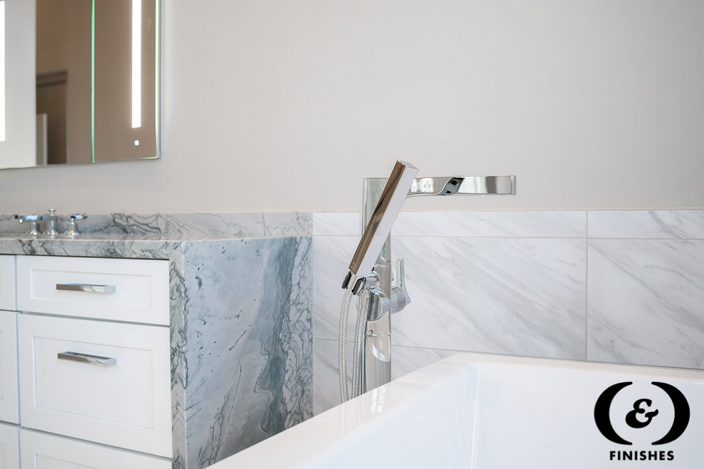Home design - transitional home design idea in Phoenix