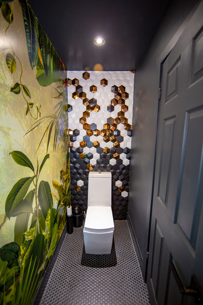 Design ideas for a world-inspired cloakroom in Toronto.