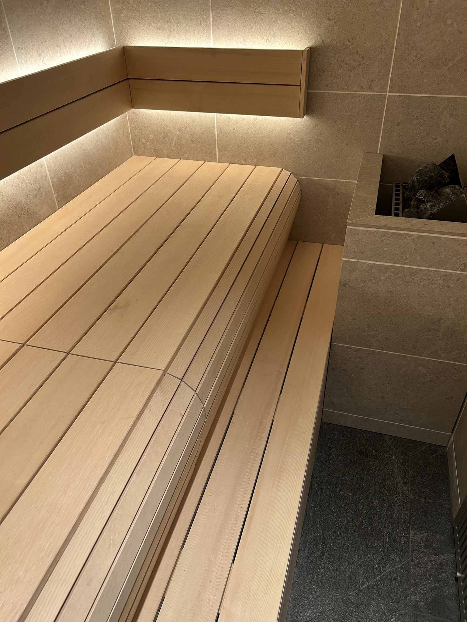 田園調布の家（大きなお風呂とサウナがある家）