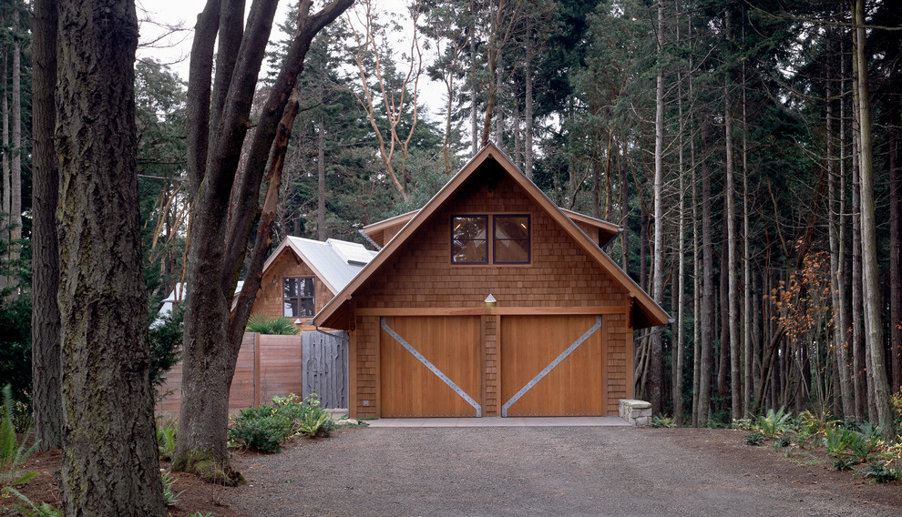 Country two-car garage in Seattle.