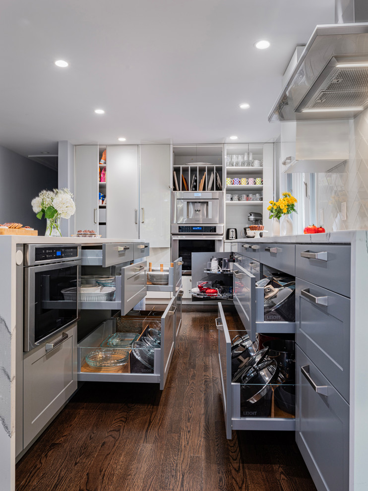 Kitchen - kitchen idea in Boston