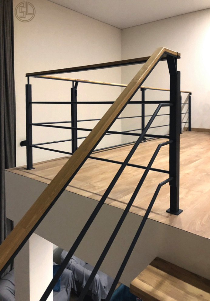 Деревянная лестница на монокосоуре