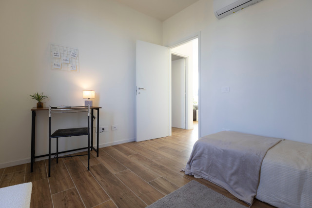 Seconda camera_Post allestimento contemporary-bedroom