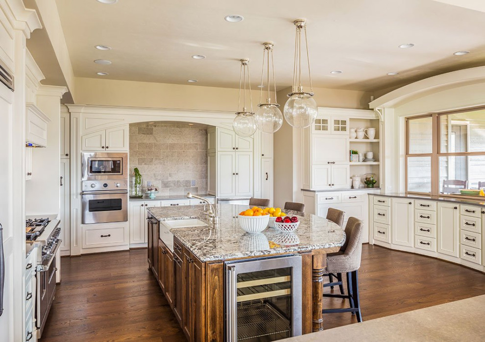 Kitchen - kitchen idea in Boston