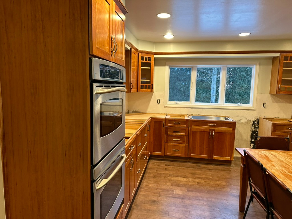 CABINETS REFINISHING