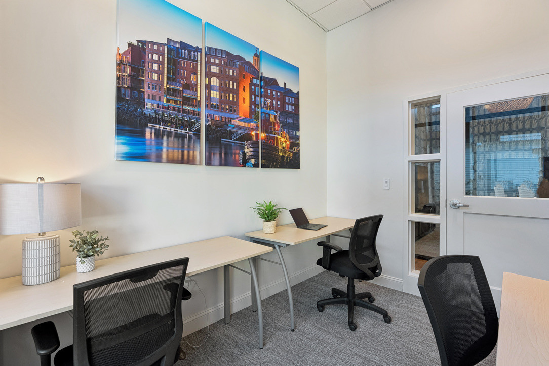Coastal Contemporary Office