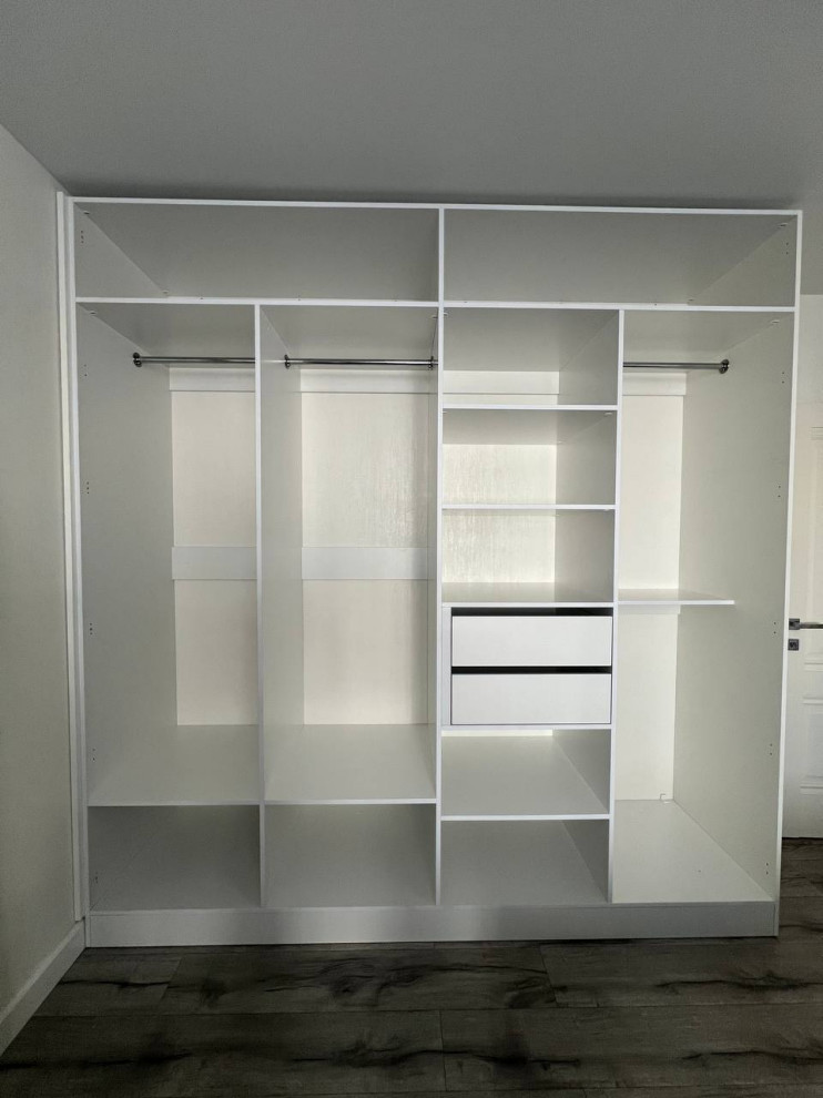 Стильный шкаф (сборка в деталях)