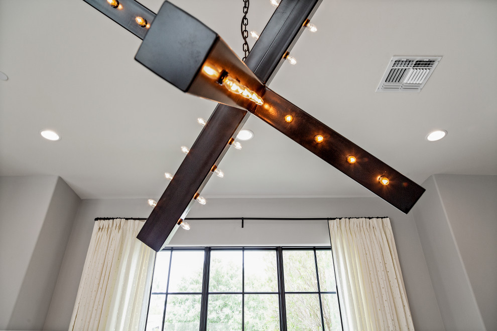 Home design - transitional home design idea in Phoenix
