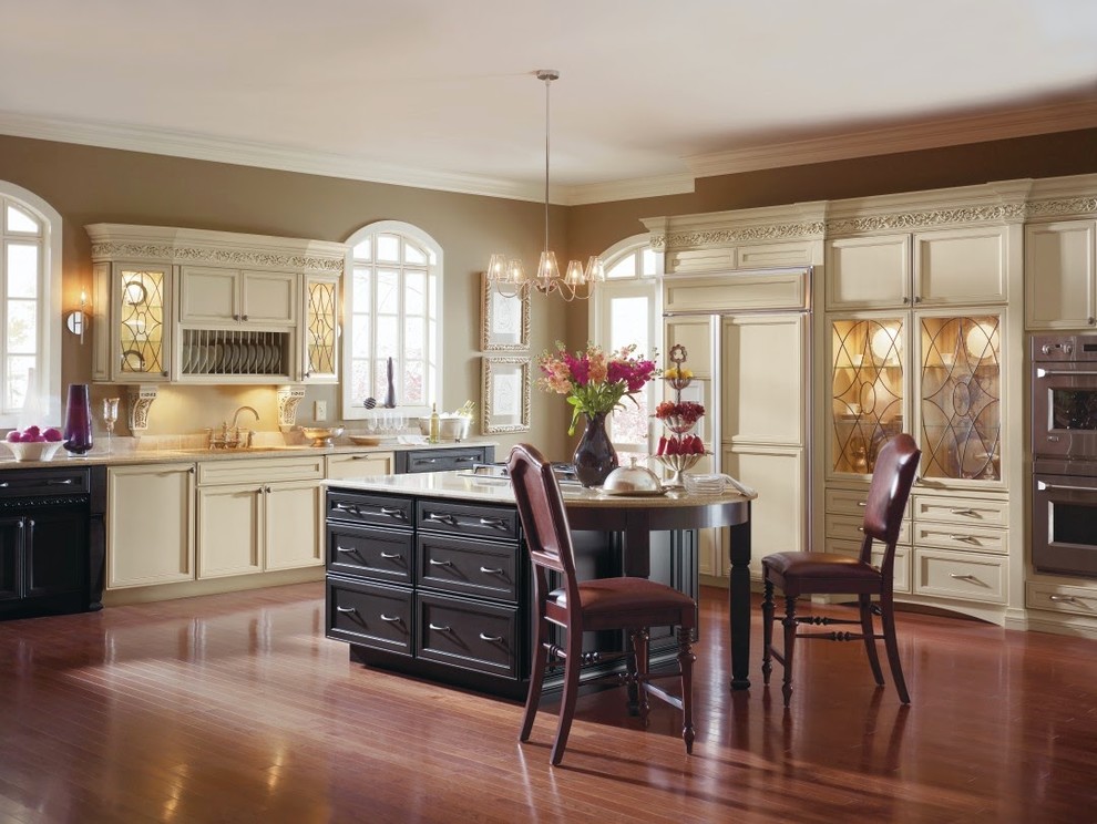 Decora Traditional Kitchen New York by