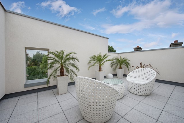 Roof terrace tropical-deck