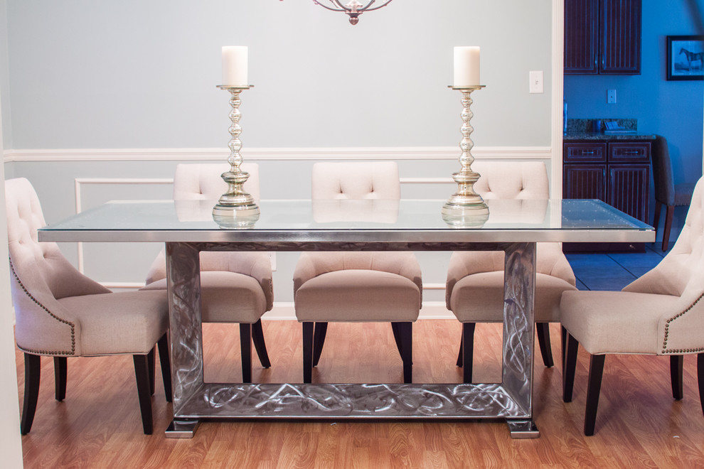 Dining room - transitional dining room idea