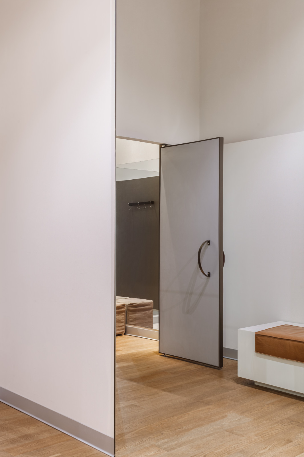 Мультибренд •COSMO STORE•  в ТРК "Сити Центр" Краснодар.