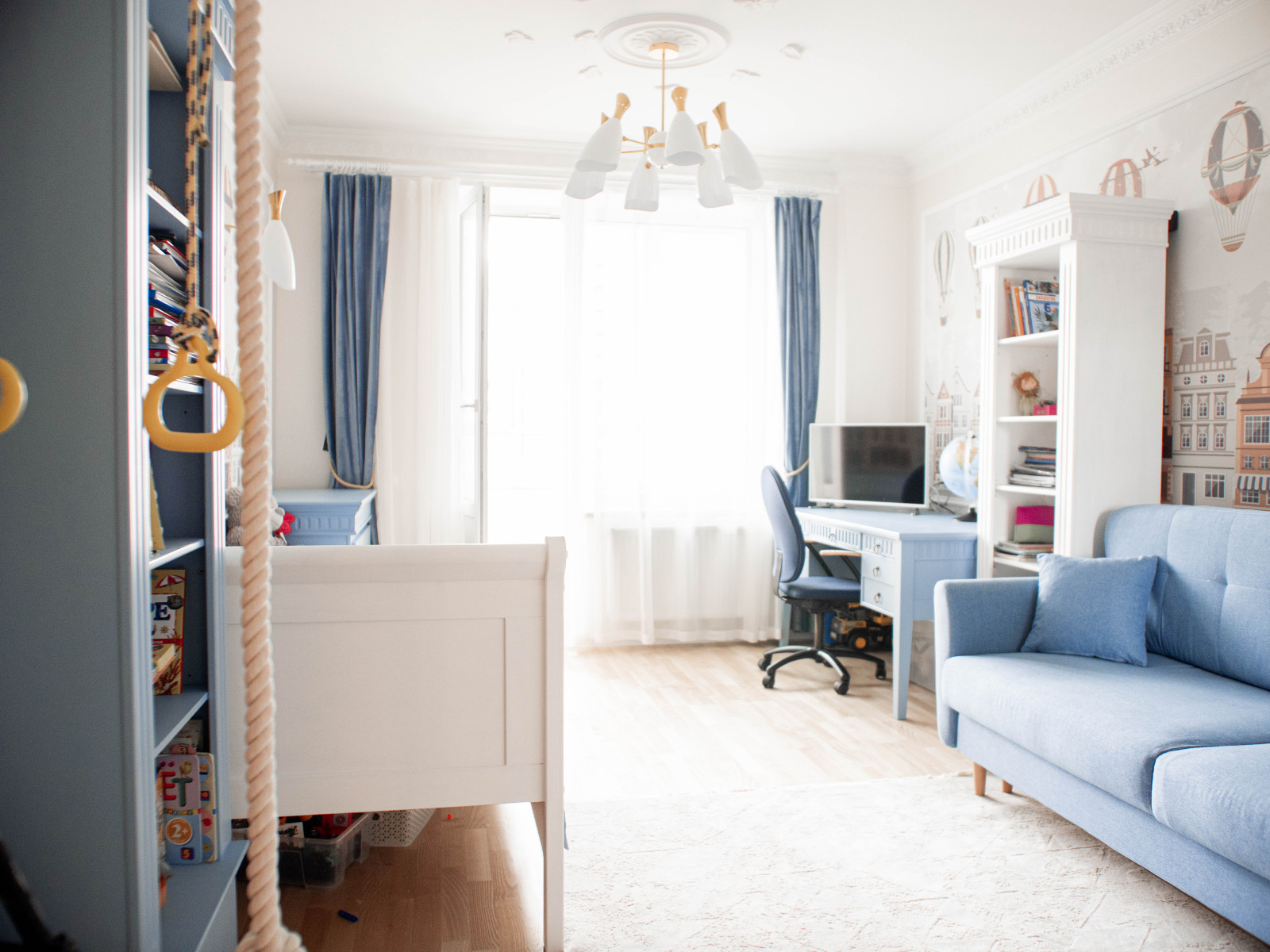 Детская для мальчика в синих тонах