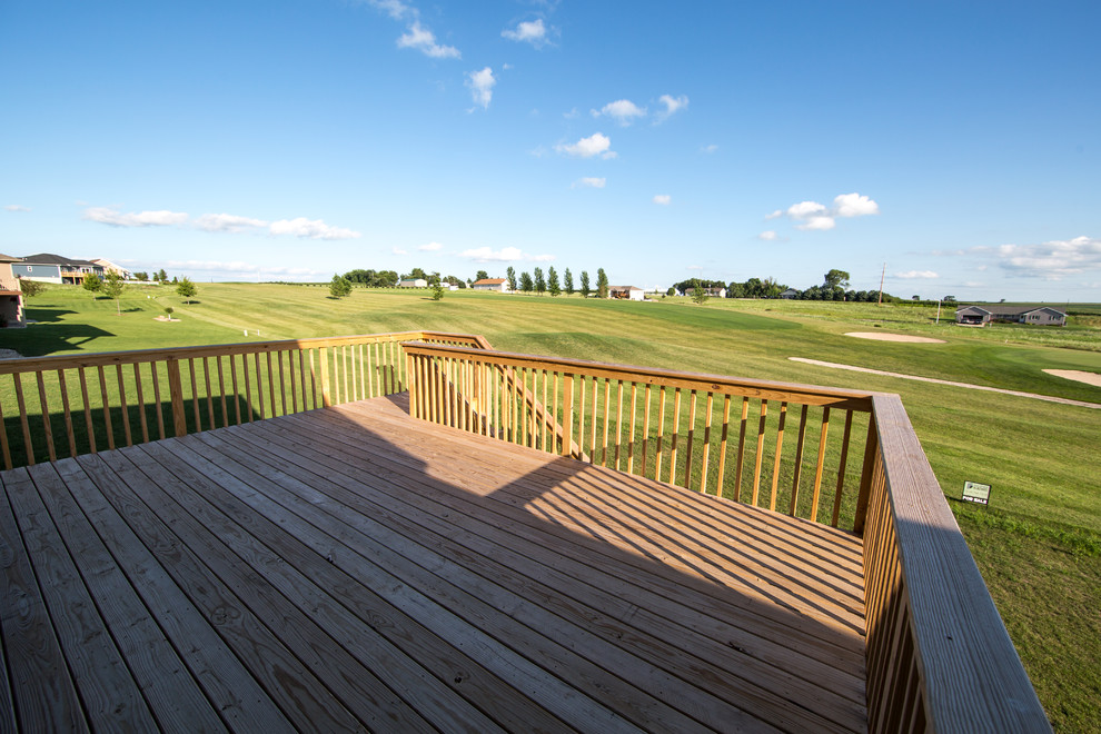 Deck - transitional deck idea in Cedar Rapids