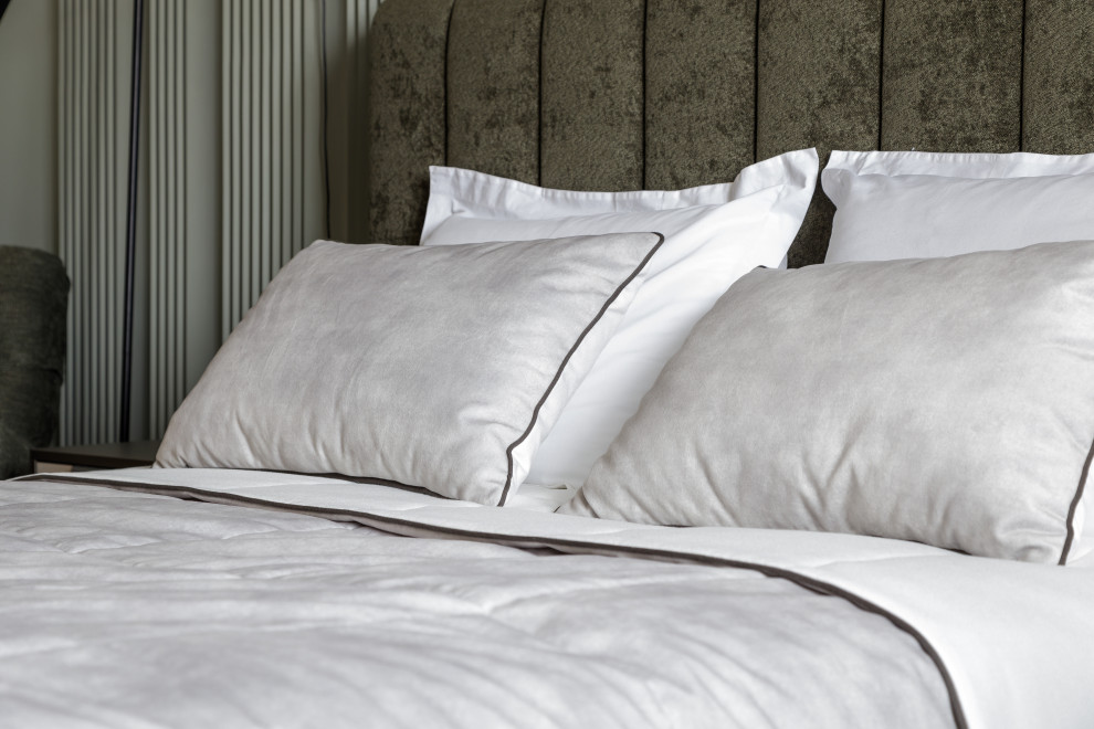 Интерьер квартиры в Приморском районе Санкт-Петербурга с видом на Лахта Центр