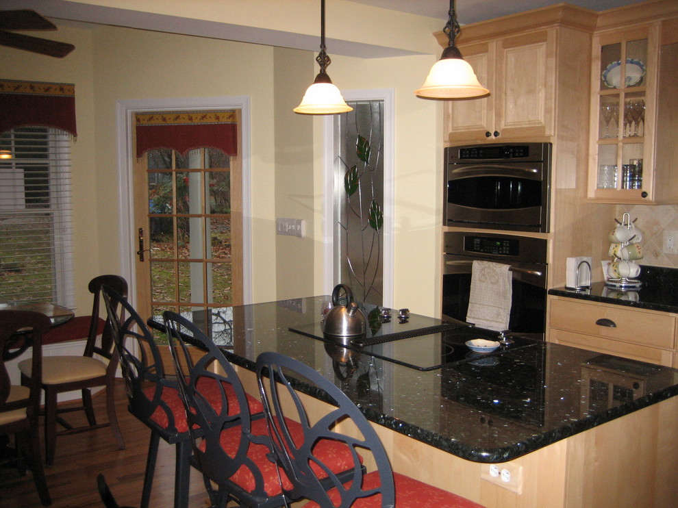 Kitchen - kitchen idea in Baltimore