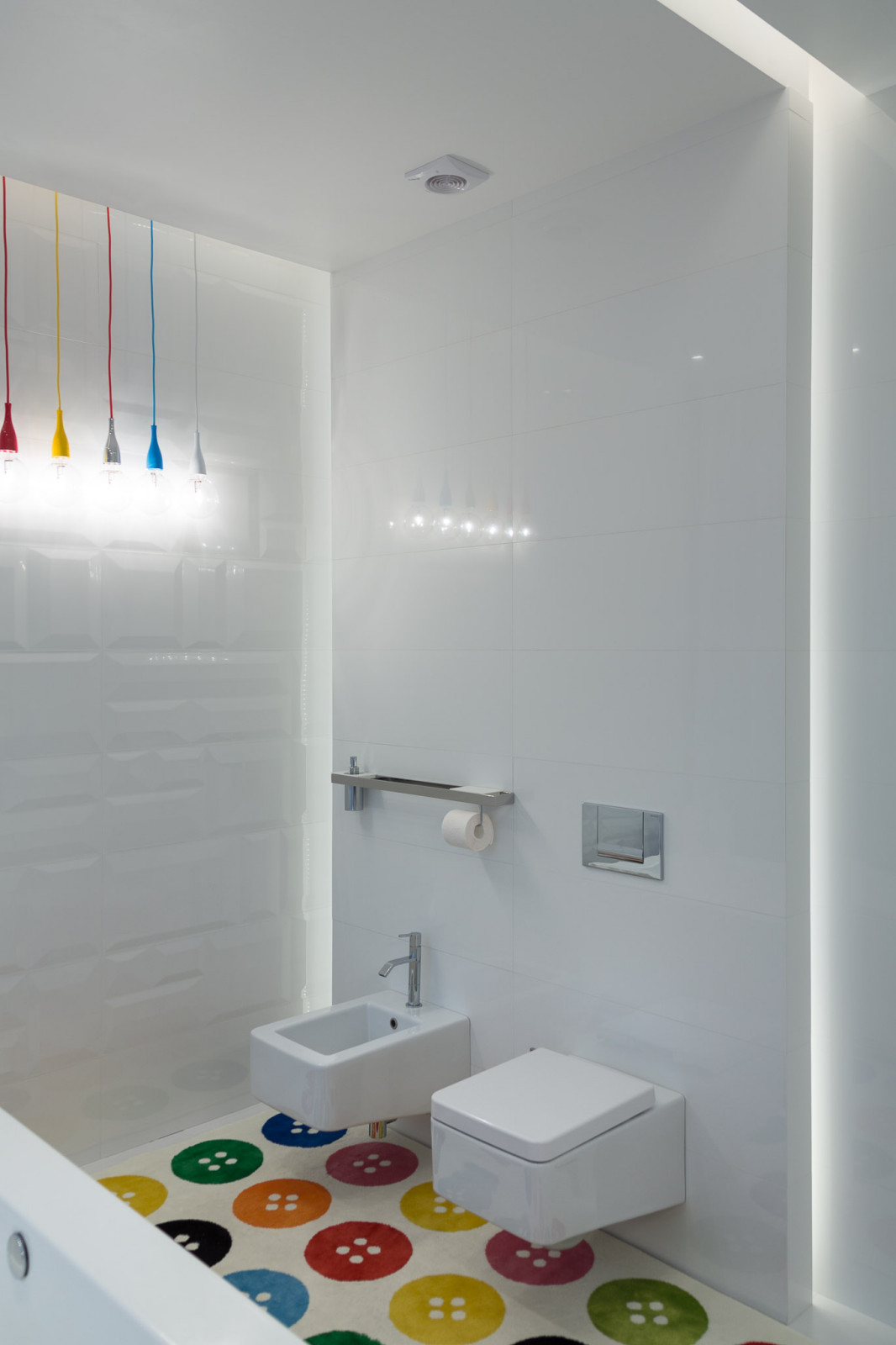 БЕЛЫМ ПО БЕЛОМУ