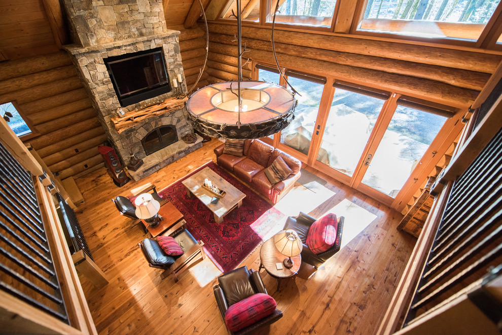 This is an example of a country family room in Portland.