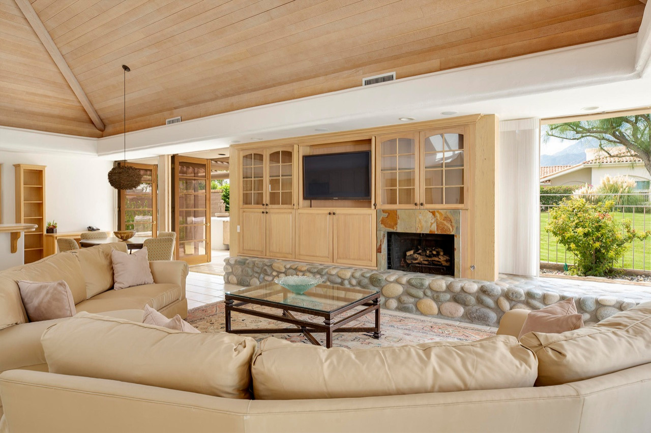Kaptur house