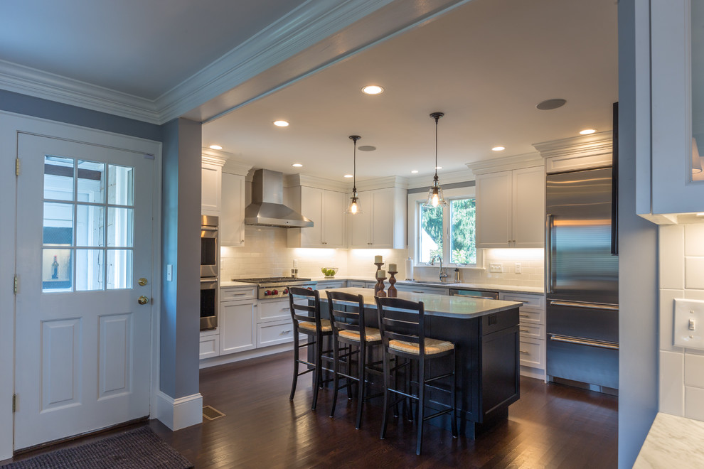 Kitchen - transitional kitchen idea in Boston