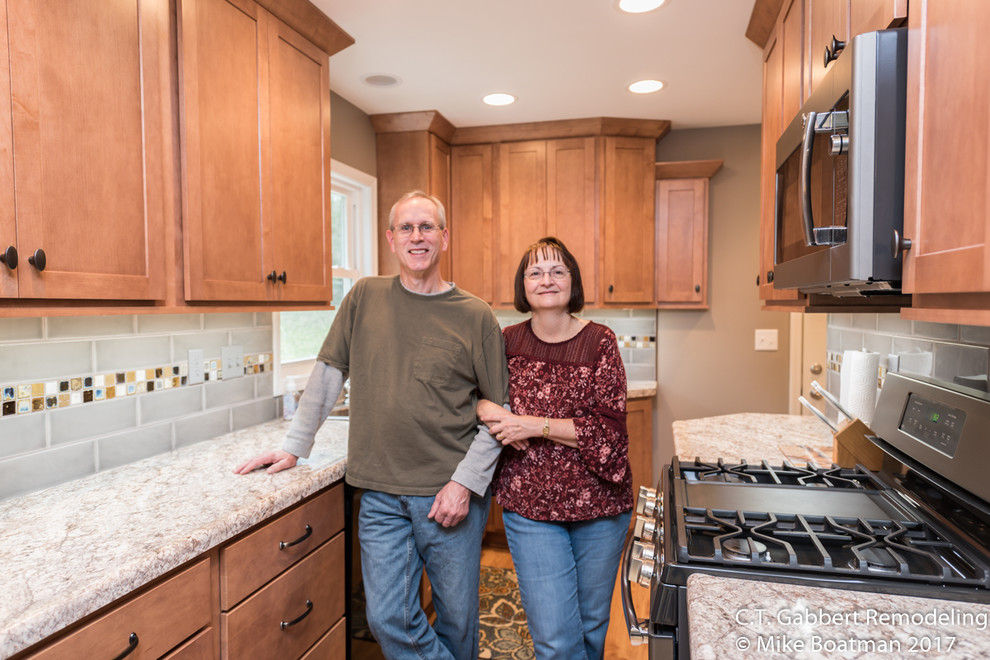 Inspiration for a transitional home design remodel in Chicago