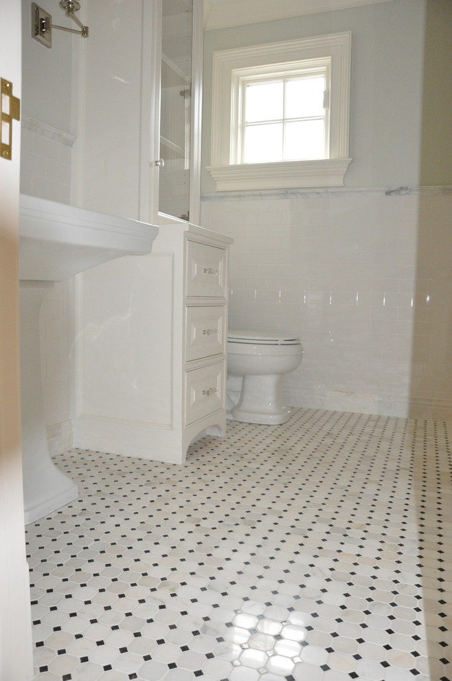 Transitional home design photo in Cleveland