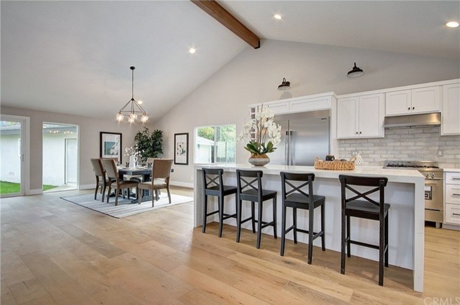 Home design - transitional home design idea in Orange County